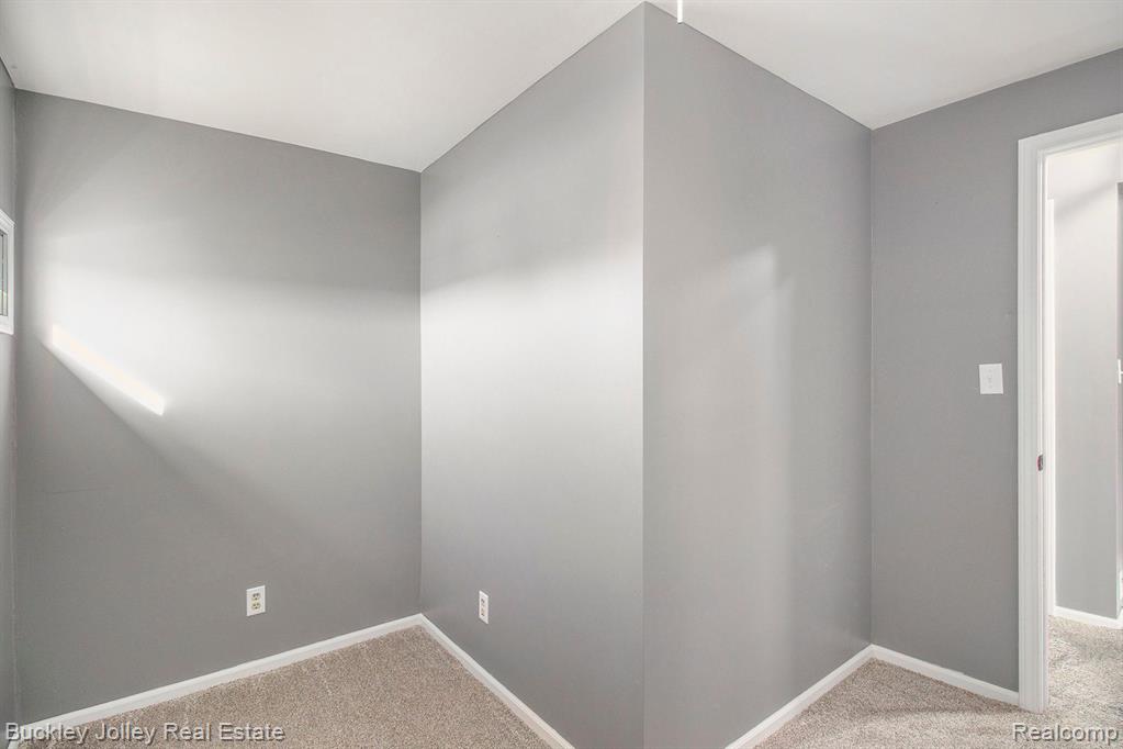 11502 BELL OAK Road, Webberville, MI 48892 — Photo 13