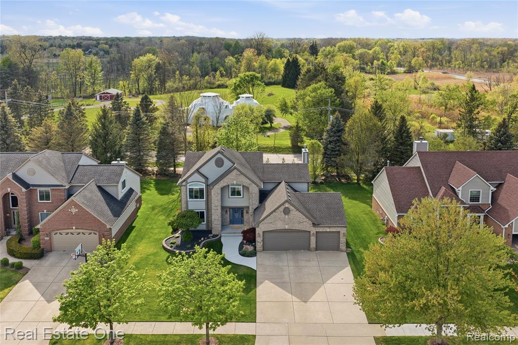 1031 Crestwood Court, South Lyon, MI 48178 — Photo 2