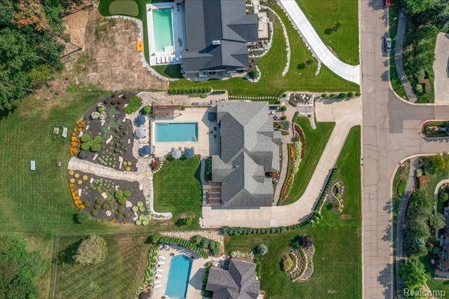 8431 STONEY CREEK Dr., South Lyon, MI 48178 — Photo 47
