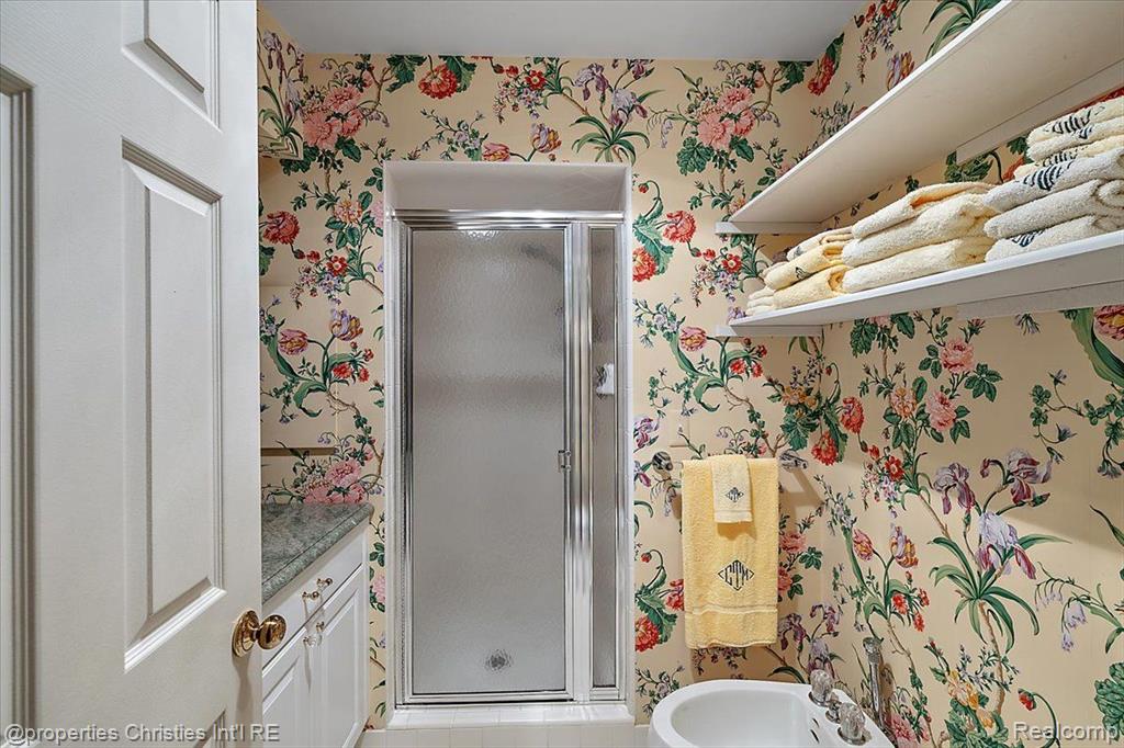 5579 Pine Brooke Court, Bloomfield Hills, MI 48304 — Photo 26