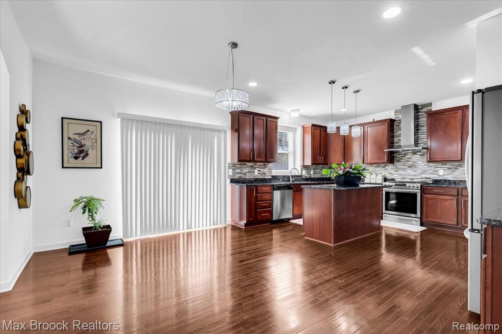 27023 Ladbroke Street, Novi, MI — Photo 14