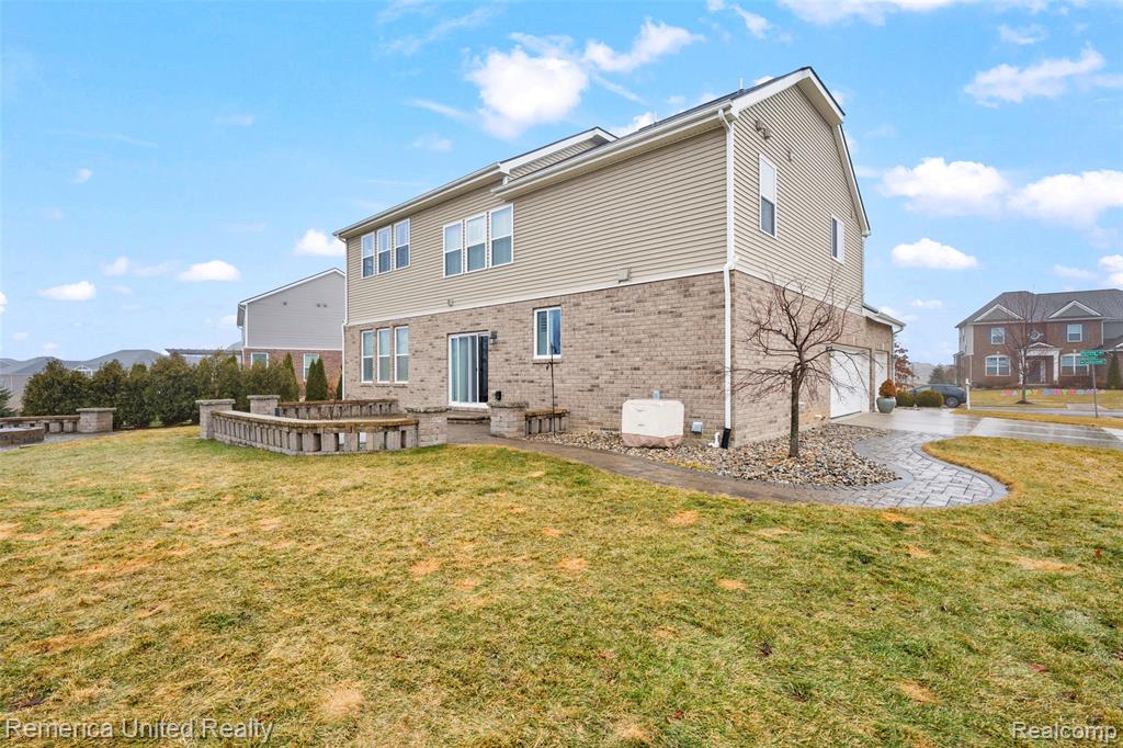 61964 Saddlecreek Drive, South Lyon, MI 48178 — Photo 4
