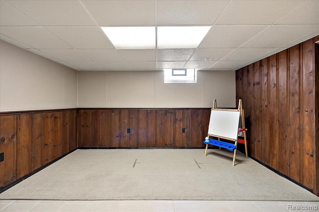 436 W Sunnybrook Drive, Royal Oak, MI 48073 — Photo 35