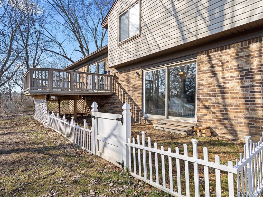 5180 WOODCREEK Trail, Clarkston, MI — Photo 37