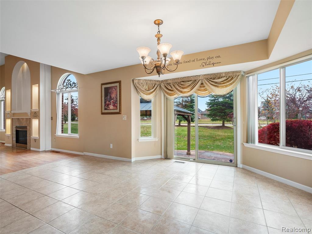 50100 Victoria Place, Macomb, MI 48044 — Photo 16