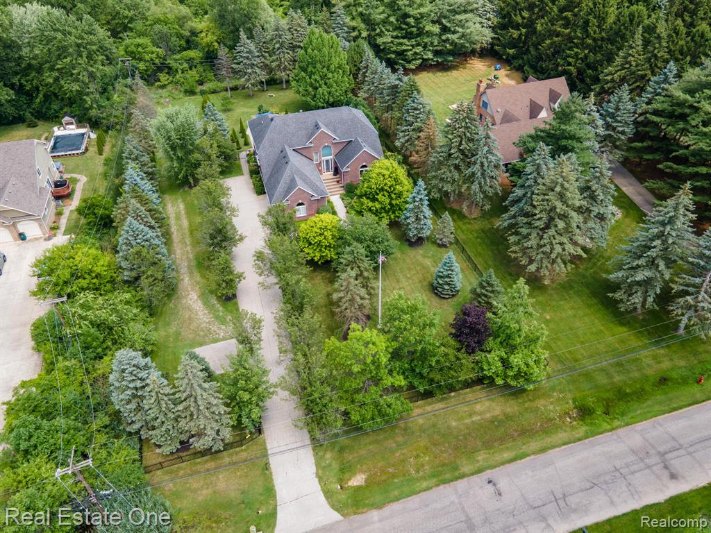 6120 EVANSWOOD Road, Troy, MI, 48085