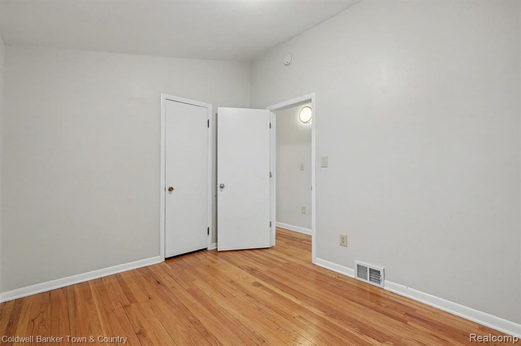 17360 Redwood Avenue, Southfield, MI 48076 — Photo 19
