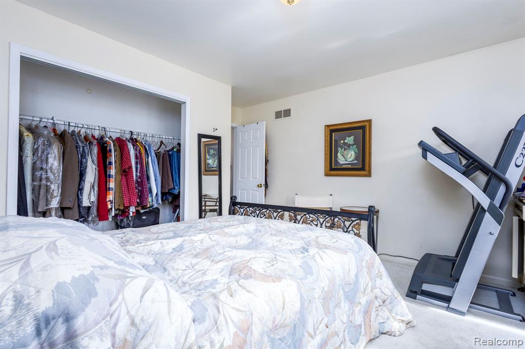 52448 Cedar Mill Drive, Macomb, MI 48042 — Photo 22