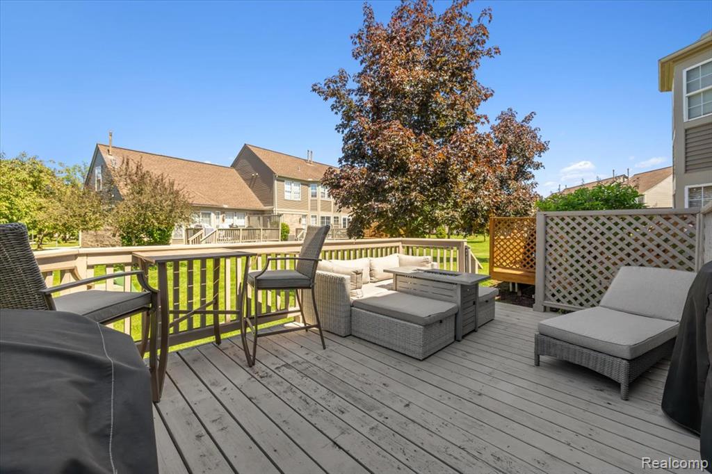 4472 Hunters Circle E, Canton, MI 48188 — Photo 22