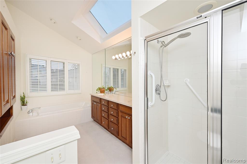 618 Deauville Lane, Bloomfield Hills, MI 48304 — Photo 12