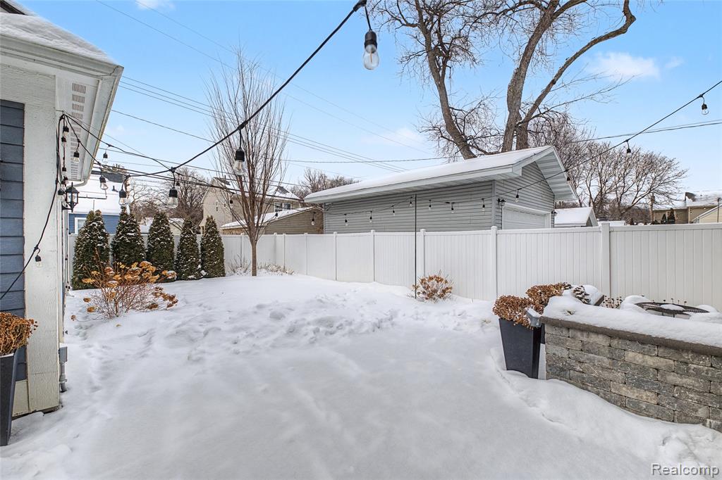 910 McLean Avenue, Royal Oak, MI 48067 — Photo 8