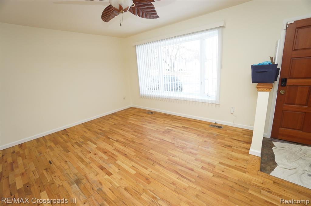 41731 MCKINLEY Street, Van Buren, MI 48111 — Photo 4