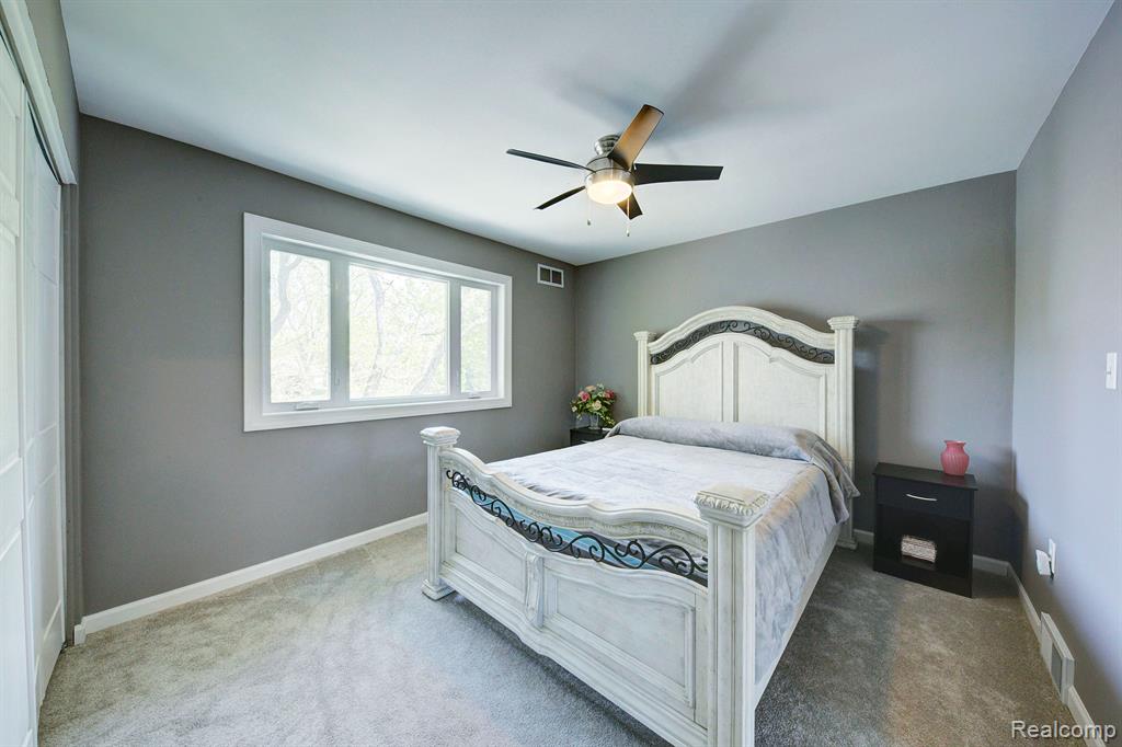 3978 CHANDA, Highland, MI 48356 — Photo 32