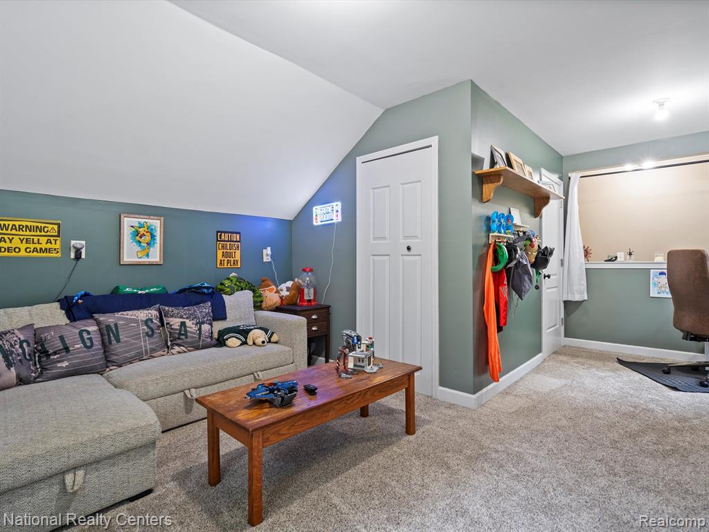 628 EVAN Court, Lake Orion, MI 48362 — Photo 29