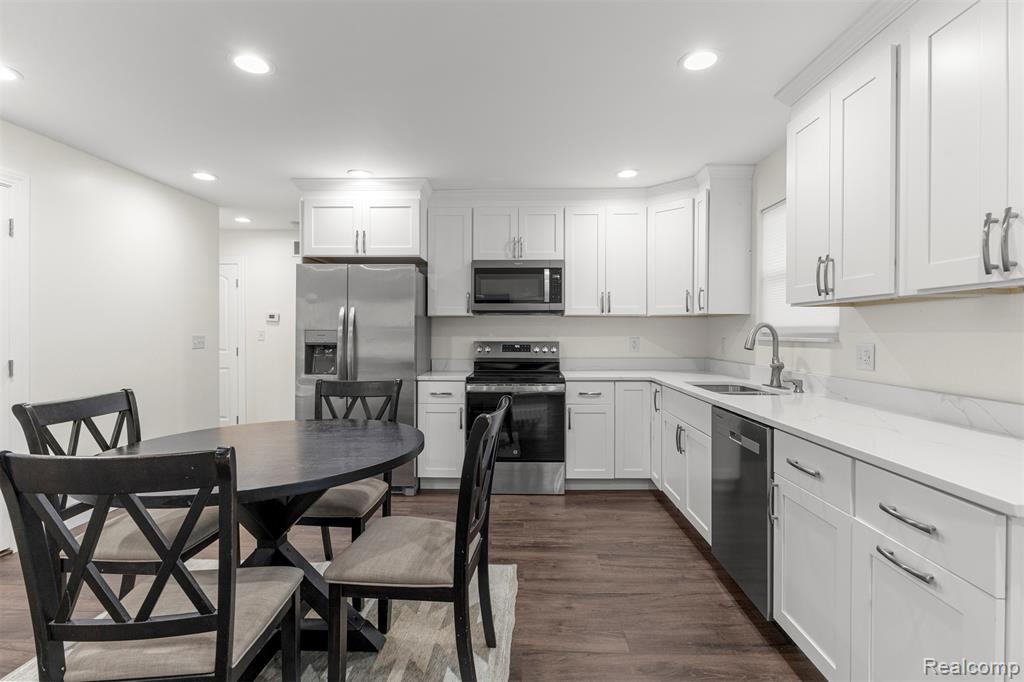 28202 Fortson Lane, Inkster, MI 48141 — Photo 13