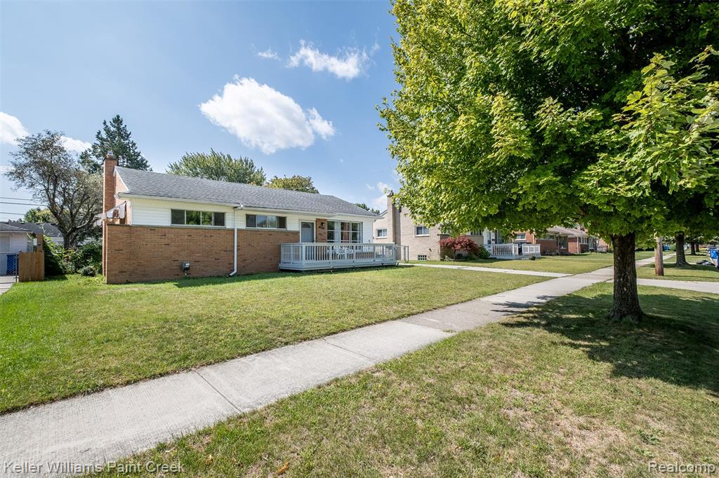 5134 Canterbury Lane, Warren, MI 48092 — Photo 2