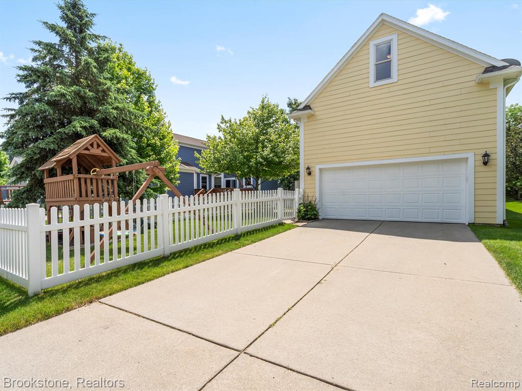 42650 Whitman Way, Novi, MI 48377 — Photo 5