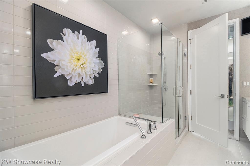 750 FOREST Avenue, 503, Birmingham, MI 48009 — Photo 18