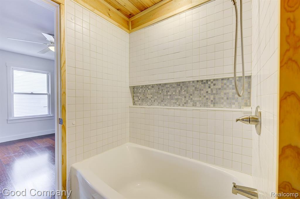 720 E Granet Avenue, Hazel Park, MI 48030 — Photo 31