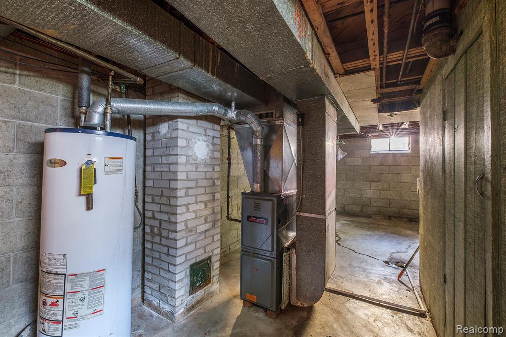 5722 Susan Street, Flint, MI 48505 — Photo 14