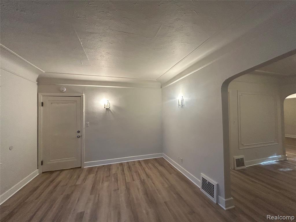 4401 Buckingham Avenue, Detroit, MI 48224 — Photo 7