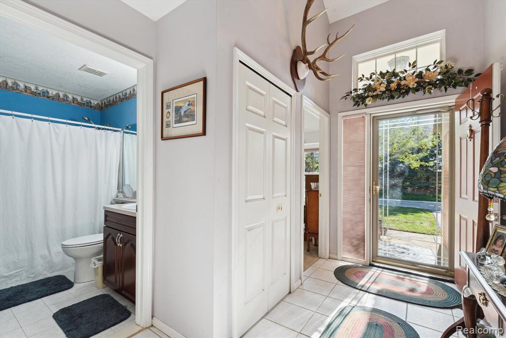5563 PINEHURST Drive, 191, Trenton, MI 48183 — Photo 30