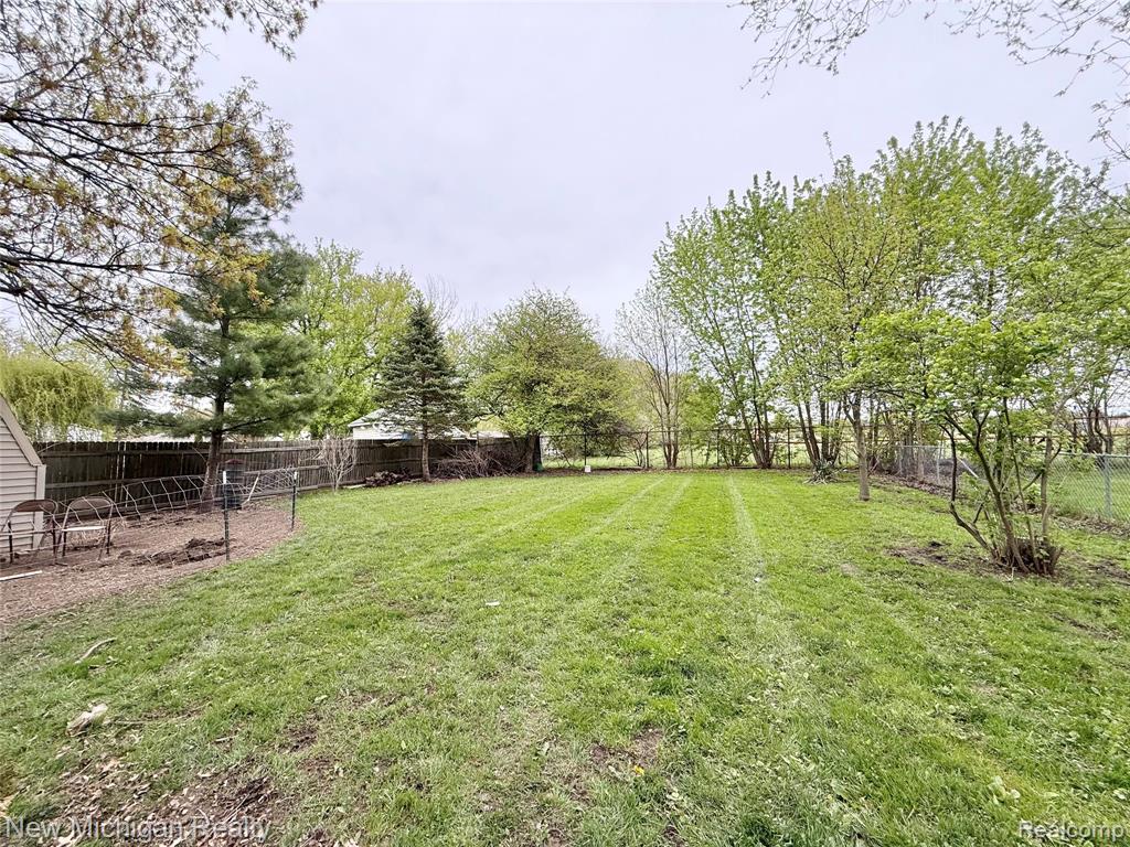 3433 Camden Avenue, Burton, MI 48529 — Photo 3