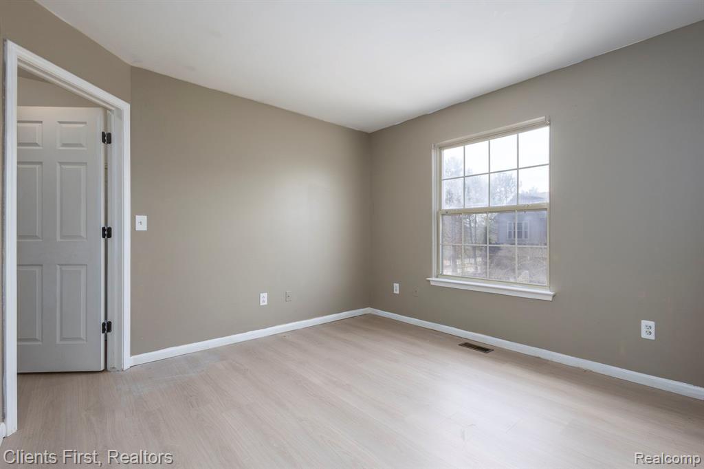 41351 N Maplewood Drive, Canton, MI 48187 — Photo 15