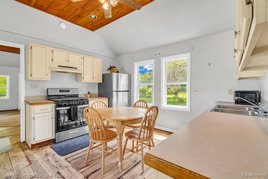 6555 Bunker Road, Burtchville, MI 48059 — Photo 11