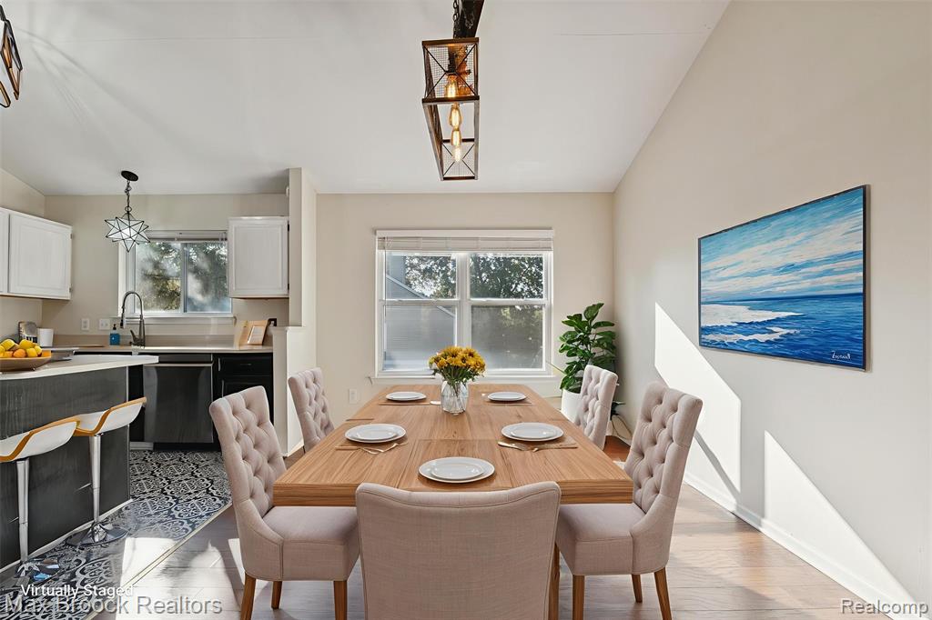 758 Huntclub Boulevard, Auburn Hills, MI 48326 — Photo 11