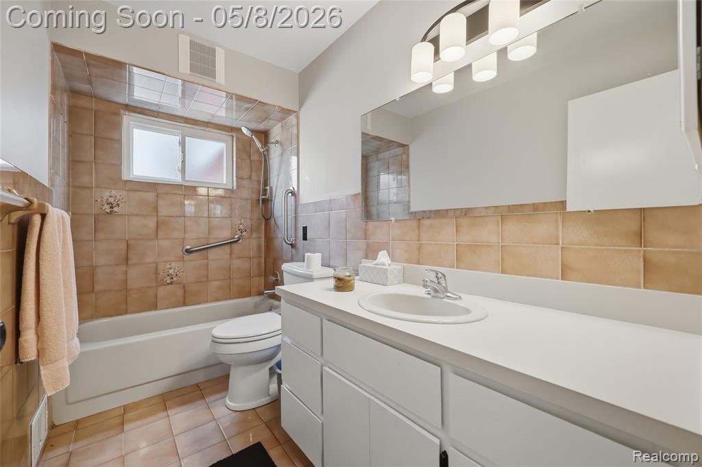 33226 Vista Way, Fraser, MI 48026 — Photo 22