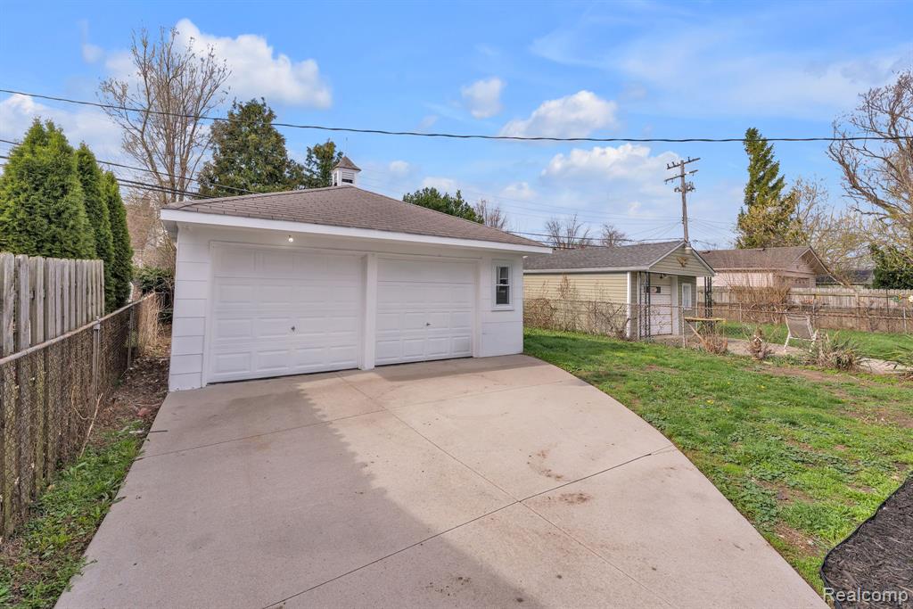 437 Mayflower Avenue, Lincoln Park, MI 48146 — Photo 32