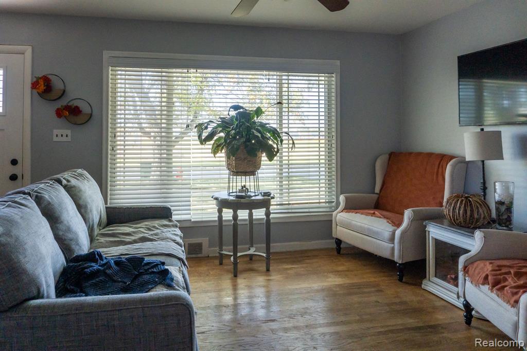 6530 HARRISON Street, Garden City, MI — Photo 3