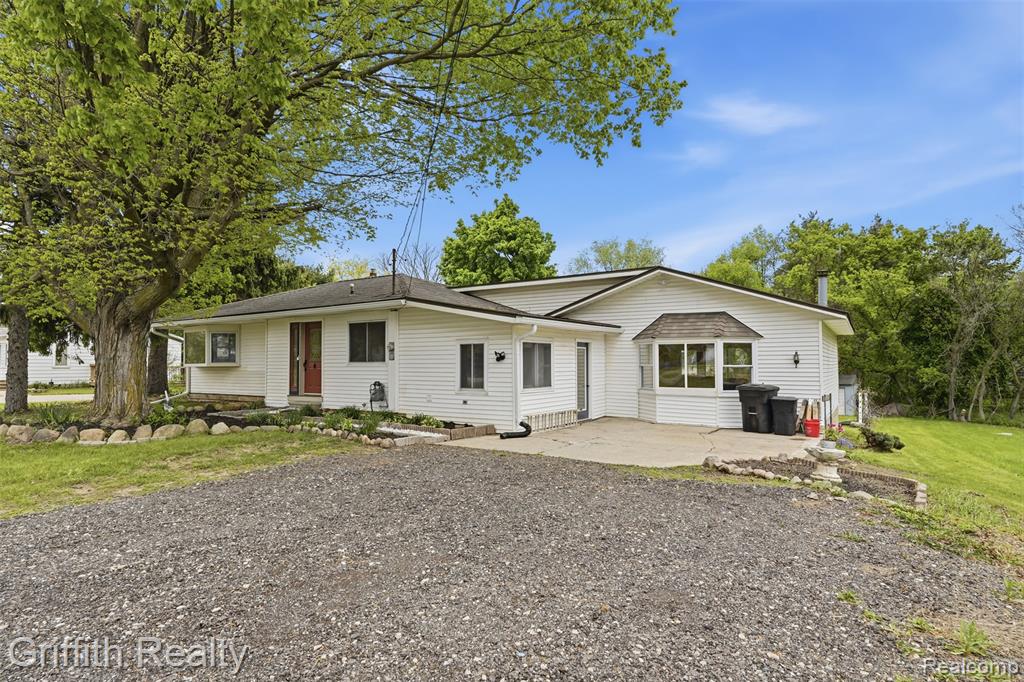 9198 Silver Lake Road, Linden, MI 48451 — Photo 3