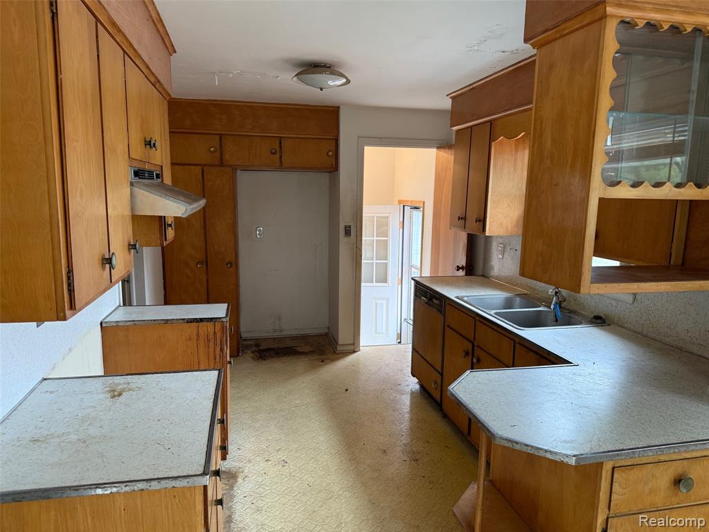 5524 Walling Drive, Waterford, MI 48329 — Photo 7