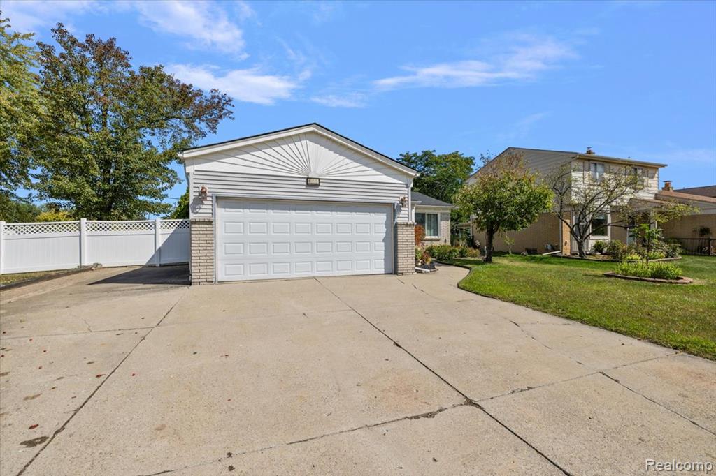 40058 Fraser Drive, Sterling Heights, MI 48310 — Photo 5