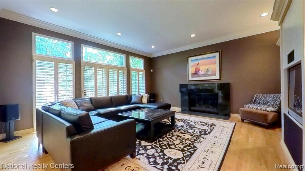 6783 Burtonwood Drive, West Bloomfield, MI — Photo 17