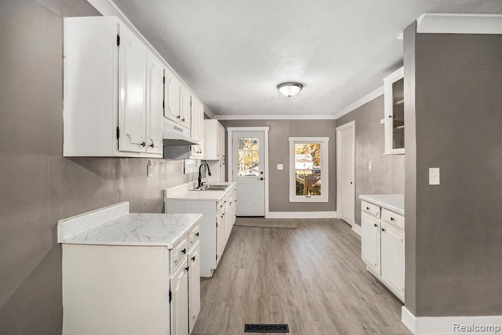 407 E Elizabeth Street, Fenton, MI 48430 — Photo 11