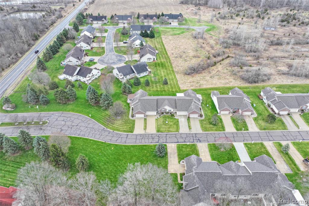 7039 Rosewood Drive, Flushing, MI 48433 — Photo 8
