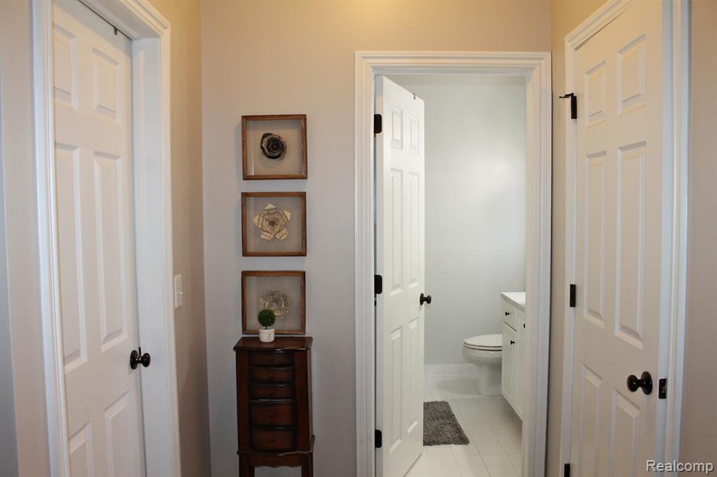 45679 N Stonewood Road, 58, Canton, MI 48187 — Photo 23