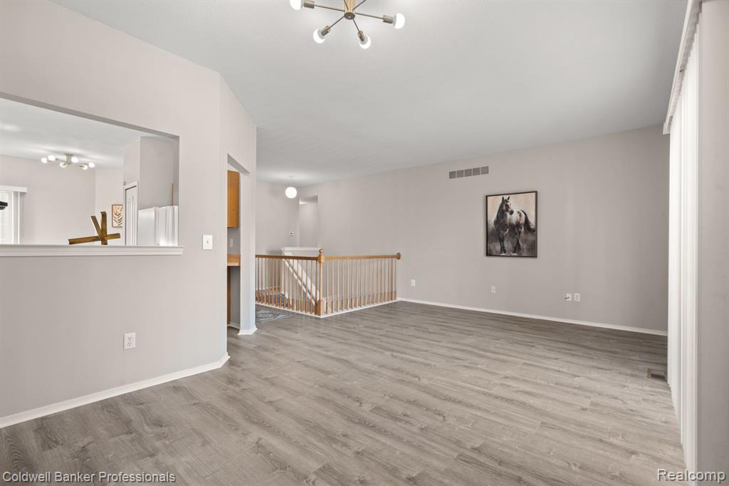 6769 QUAIL RUN Circle N, Westland, MI — Photo 15