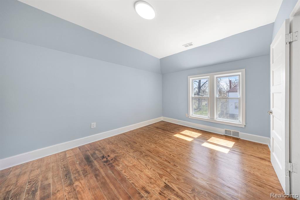 4180 SEMINOLE Street, Detroit, MI 48214 — Photo 25