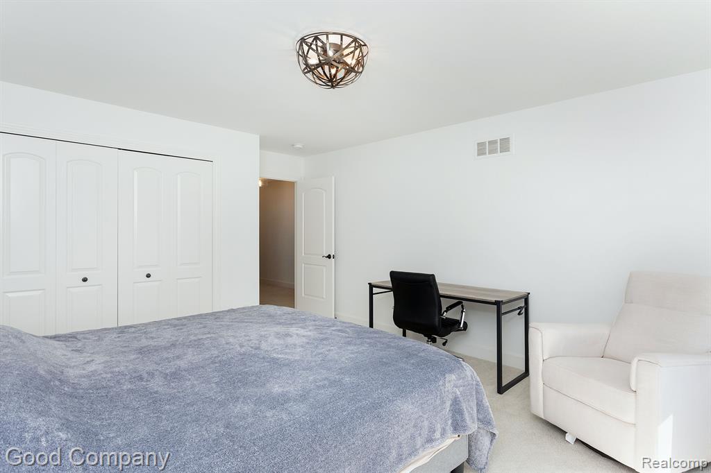 707 GOLF Avenue, Royal Oak, MI 48073 — Photo 34