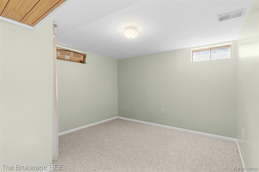6509 Silver Lake Road, Linden, MI 48451 — Photo 32