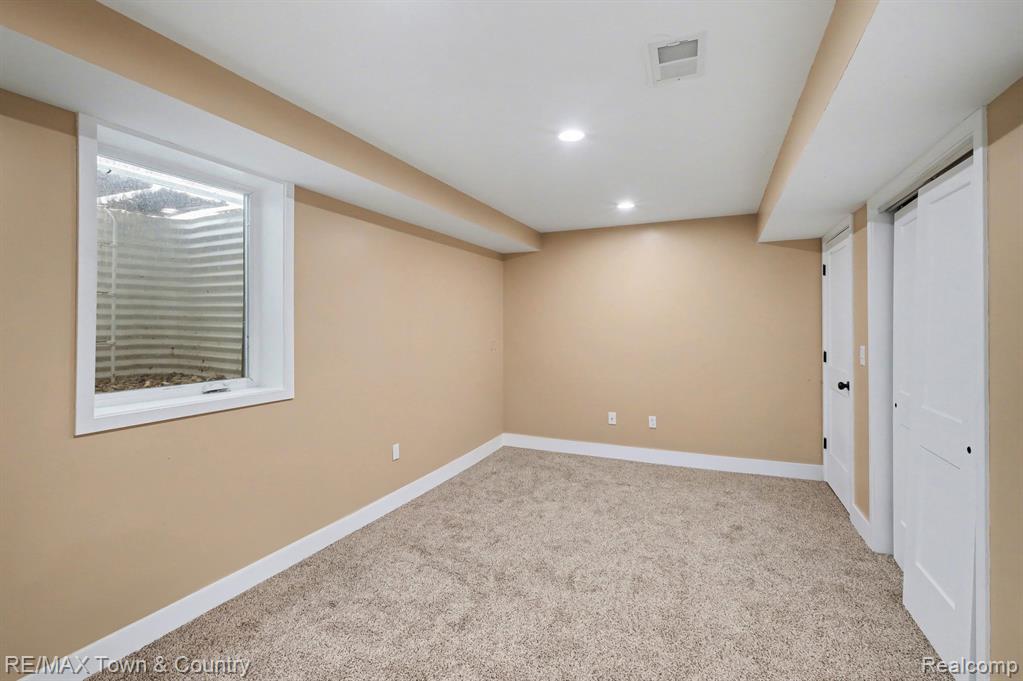 1282 N Van Vleet Road, Flushing, MI 48433 — Photo 26