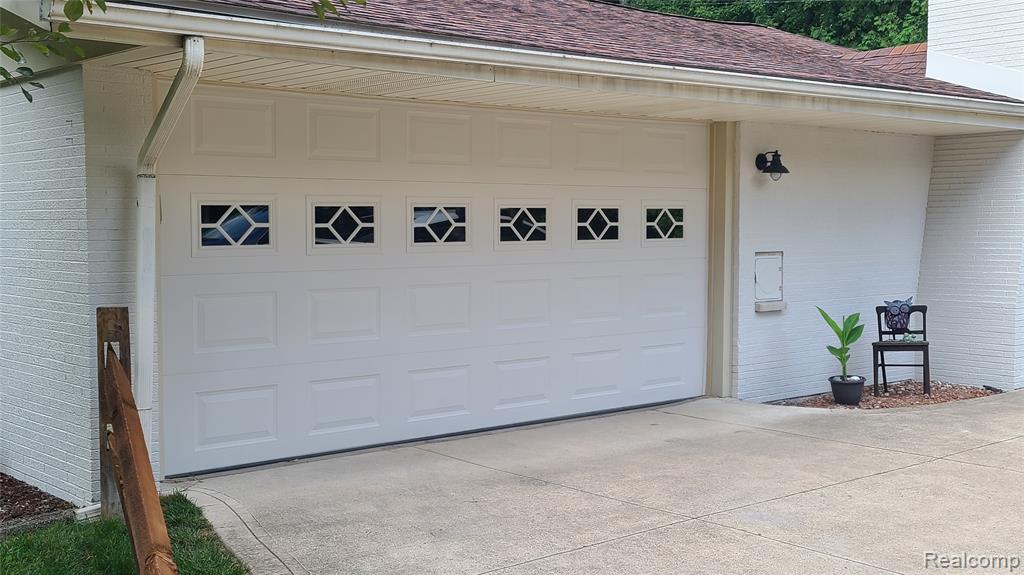 6962 Stockport Drive, Lambertville, MI 48144 — Photo 35