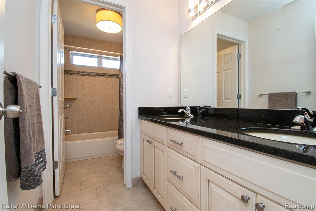 4217 FORSTER Lane, Shelby Twp, MI 48316 — Photo 39
