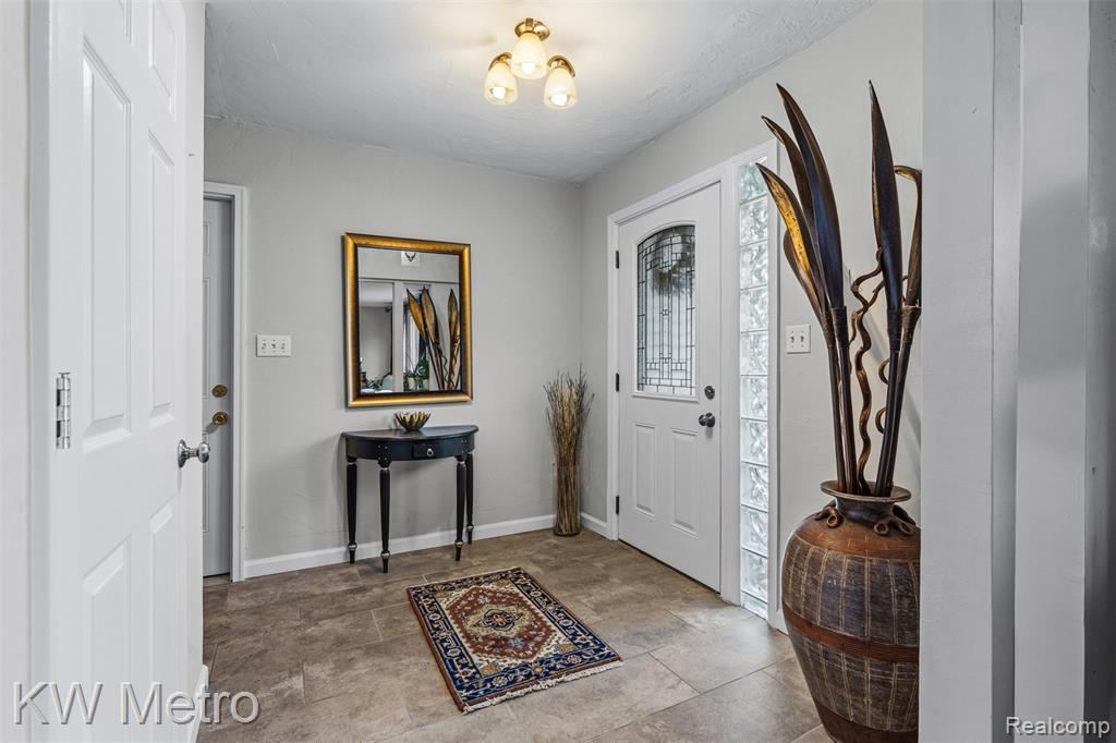45055 McBride Avenue, Belleville, MI 48111 — Photo 3