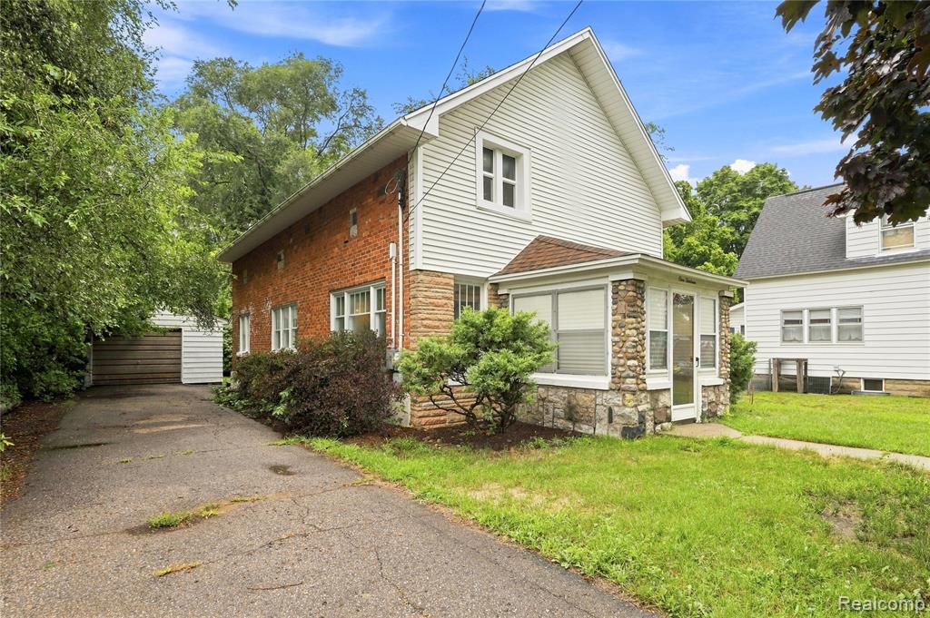 113 E State Street, Montrose, MI 48457