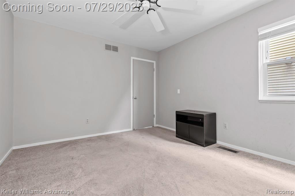 6660 Ridgefield Circle, 104, West Bloomfield, MI — Photo 21